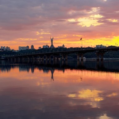 захід сонця на Дніпром