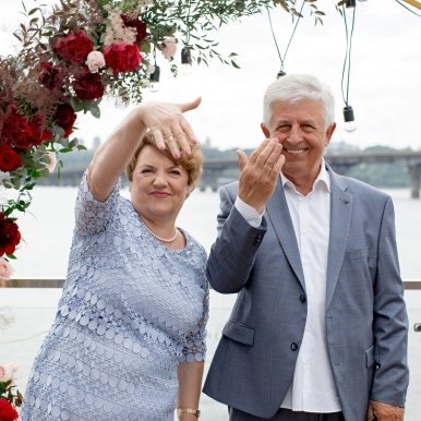 Золоте весілля у Києві на Дніпрі